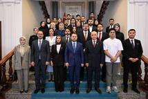 Bakan Gürlek, İstanbul 2 No’lu Barosu Başkanı Şamlı ve stajyer avukatları kabul etti