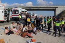 Aksaray’da otobüs yoldan çıktı; 40 yaralı- Yeniden