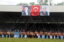 665’inci Kırkpınar Yağlı Güreşleri’nde son 16’ya kalan başpehlivanlar belli oldu