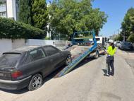 Manisa'da görüntü kirliliği ve risk oluşturan hurda araçlar kaldırılıyor
