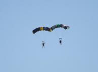 Erzincan'da sporcuların wingsuit e base jump atlayışı nefes kesti