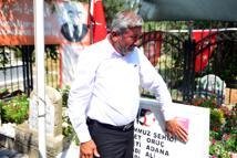 15 Temmuz’da ikizlerini şehit veren baba: Evlatsız yaşayabilirim ama vatansız yaşayamam