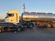 Tanker ile otomobil çarpıştı: 6 yaralı