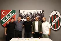 Karşıyaka'ya Adem Yeşilyurt jesti