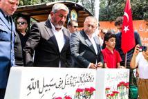 Adana'da 15 Temmuz şehitleri kabirleri başında anıldı