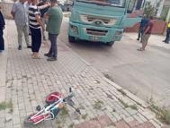 Bisikletiyle dolaşırken hafriyat kamyonunun çarptığı 6 yaşındaki Abdurrahman ağır yaralandı