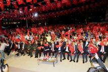 Adana’da ‘Demokrasi Nöbeti’ tutuldu, şehitler dualarla anıldı
