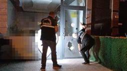 Çorum'da motosikletle gelen 2 kişi emlak ofisine tüfekle ateş edip kaçtı