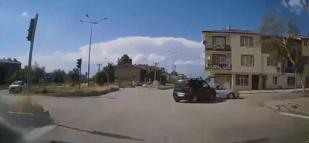 7 kişinin yaralandığı kaza araç kamerasında
