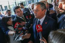 Özgür Özel: Hep birlikte iktidara yürümek üzere illerimize dağılıyoruz