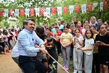 Yıldırım Belediye Başkanı Yılmaz, çocukların neşesine ortak oldu