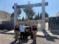 Kilis’te çalınan traktör jandarma tarafından bulunarak sahibine teslim edildi