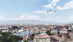 Hava Kuvvetlerinden Erzurum Kongresi'nin yıl dönümüne özel selamlama uçuşu