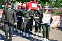 Kıbrıs gazisi Kır, askeri törenle son yolculuğuna uğurlandı