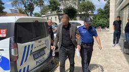 Arkadaşlık teklifini geri çeviren kadını darbetti