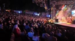 64’üncü Uluslararası Bursa Festivali’nde Selçuk Balcı ile Koliva sahne aldı