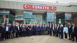 Bakan Bolat: Sarp Gümrük Kapısı'ndan geçişler her geçen gün artmakta (2)