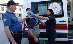 Motosikletle hafif ticari araç çarpıştı: 2 yaralı
