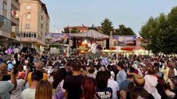 Festivalde İsmail Altunsaray coşkusu