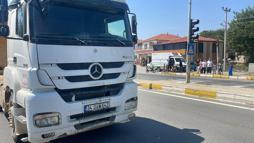 Hafriyat kamyonunun çarptığı yaya ağır yaralandı