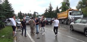 Erzurum’da yağışlı havada zincirleme kaza: 5 yaralı / Ek Fotoğraflar