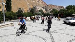Kapadokya’nın giriş kapısı Soğanlı’da bağımlılıkla mücadele için pedal çevirdiler