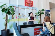 Mersin Şehir Hastanesi, özel gereksinimli çocukların yanında