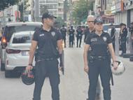 Alparslan Kuytul'un evinde polis arama yapıyor