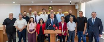 Burdur Belediye Başkanı Ercengiz ve 15 meclis üyesi, Yeni Parti'ye katıldı
