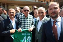 Cumhurbaşkanı Erdoğan’a 48 numaralı Muğlaspor forması takdim edildi