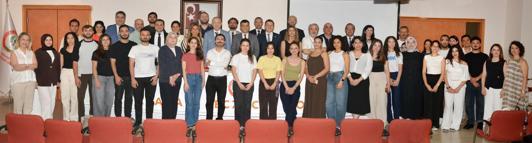 Adana'da yardımcı eczacı eğitimi