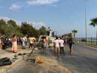 Bisikletliye çarpmamak için manevra yapan araç devrildi: 2 yaralı