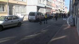Fatih'te yıkımı yapılan bina çöktü; 2 işçi yaralandı -1