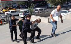 Banka görevlisinin dikkatiyle dolandırılmaktan kurtuldu