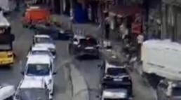 Beykoz’da otomobilin kaldırımdaki yayaların arasına daldığı kaza kamerada: 5 yaralı