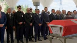 Hayatını kaybeden eski CHP Genel Başkan Vekili Selvi için TBMM'de tören düzenlendi (2)
