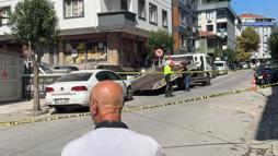 Avcılar'da tartıştığı motosikletli tarafından silahla vurulan otomobil sürücüsü ağır yaralandı