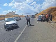 Adıyaman’da otomobiller çarpıştı; 2 yaralı