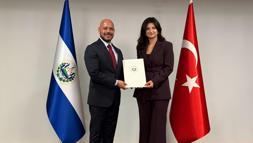 El Salvador, 23 yaşındaki Deveci’yi fahri konsolos olarak atadı