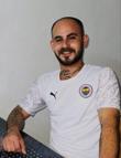 Adana’da hafif ticari araçla çarpışan motosikletin sürücüsü öldü