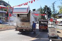 Toroslar’da konteynerler yerinde yıkanıp dezenfekte ediliyor