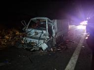 Kamyonet, TIR’a arkadan çarptı: 2 ölü /Ek fotoğraflar