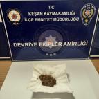 Edirne’de üzerinde uyuşturucuyla yakalanan şüpheliye gözaltı