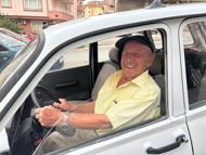 Hayalini kurduğu eski otomobile 81 yaşında kavuştu