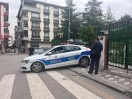 Boşanma aşamasındaki eşini bıçakla ağır yaraladı