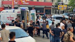 2'si yoldan geçen 3 kişinin yaralandığı silahlı kavgaya ilişkin 1 tutuklama