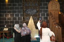 Mihrabıyla dikkat çeken camiye ilgi