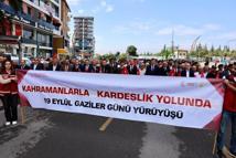 Niğde'de gazilere vefa yürüyüşü