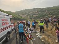 Bingöl’de minibüs şarampole devrildi: 10 yaralı