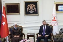 Bakan Çiftçi: Vatandaşın ihtiyacını doğru zamanda ve yerinde ihtiyaçlarını görmekle mükellefiz